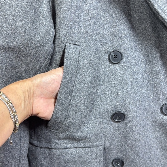 (N5) Old Navy: vintage Men's Wool Blend Peacoat, Size M - Picture 3 of 11